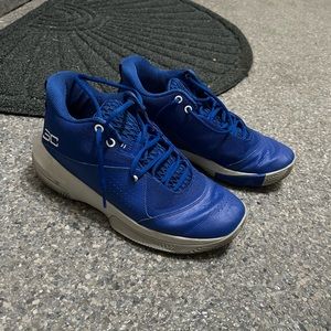 Steph currys basketball sneakers